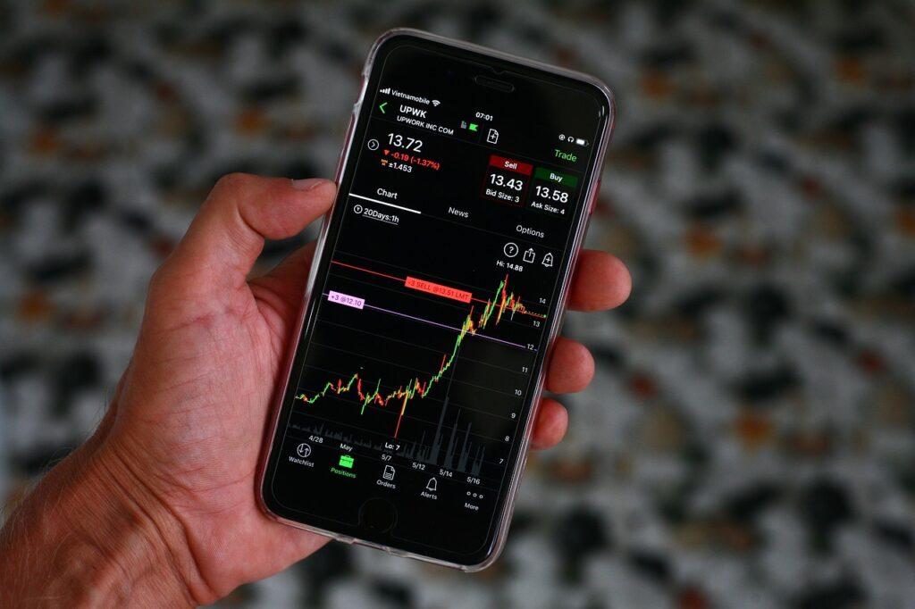 iphone, stocks, market-5183944.jpg